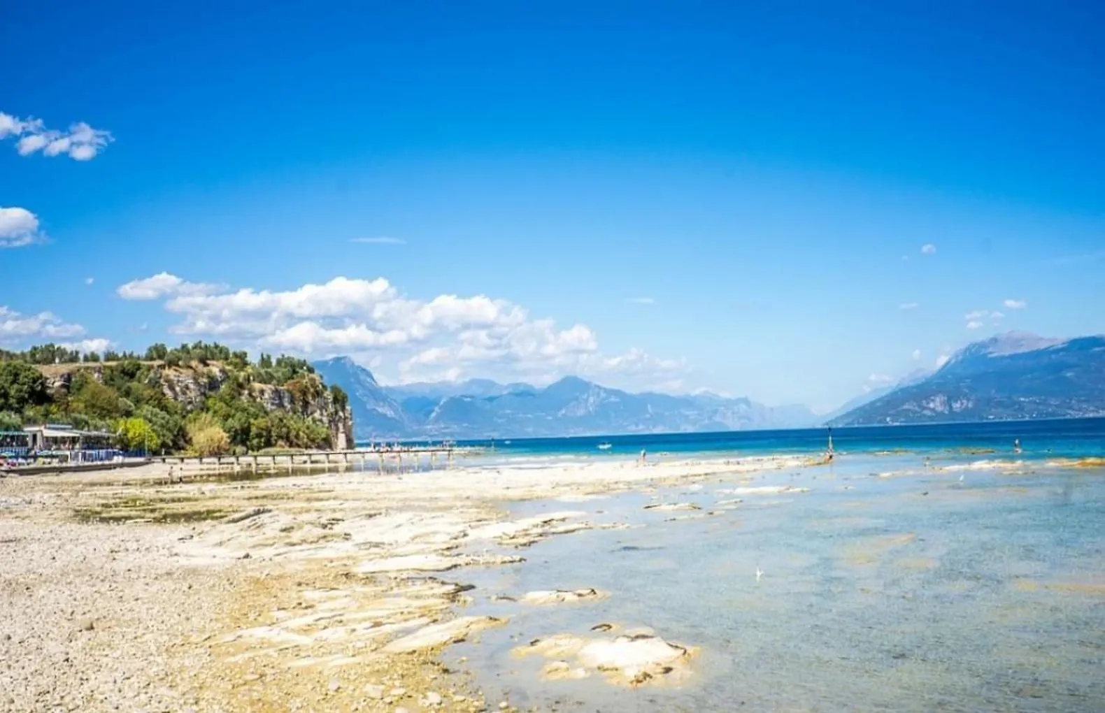 Anubi Apt-5 Min Dal Lago Di Garda-Giardino Privato Sirmione Italia