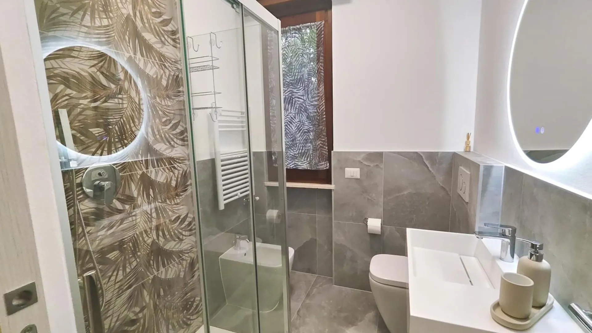 Apartment Anubi Apt-5 Min Dal Lago Di Garda-Giardino Privato Sirmione